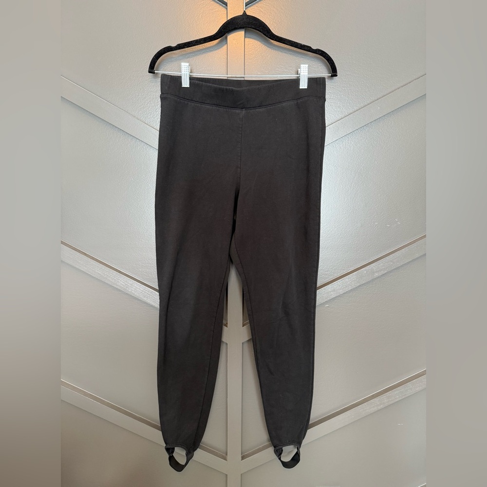 💙Old Navy Classic Black Fleece lined stirrup leggings